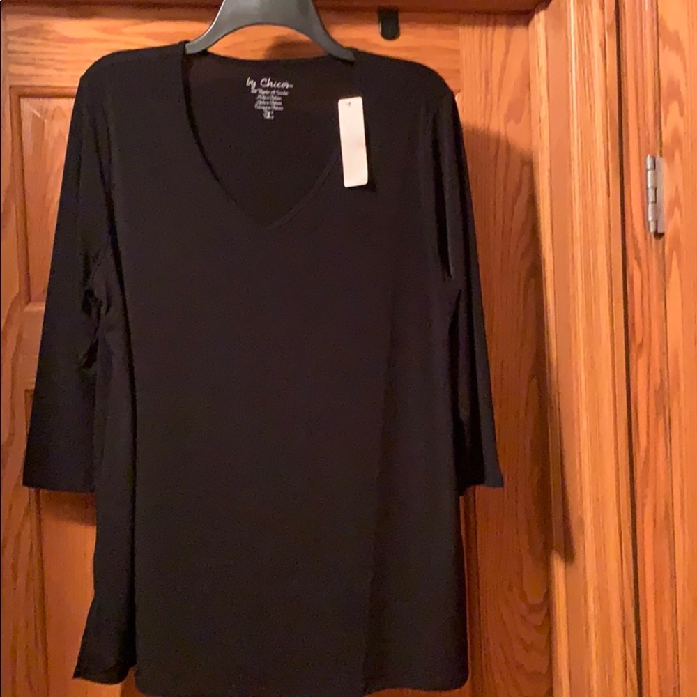 New Chico’s size 2 (size medium for brand)!
